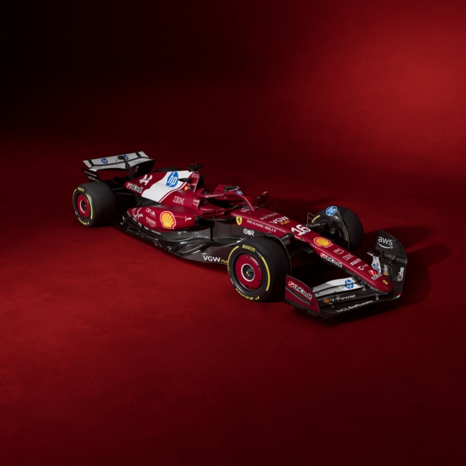 Hamilton conquista la pole position della Sprint Race