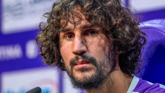 Fiorentina, Adli: “Legato al Milan, ma penso al presente”