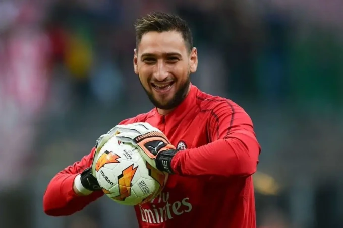 Donnarumma, parla l’agente Raiola: “Lui e il Psg vogliono continuare assieme”