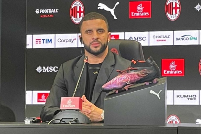 Milan, Walker spiazza tutti: “City? Sono al Milan in prestito…”