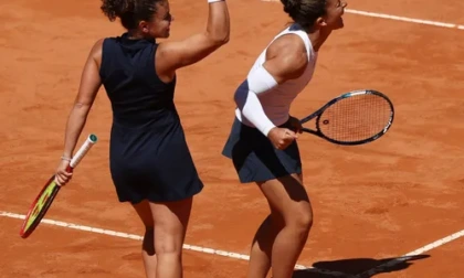 Errani e Paolini in finale nel doppio, battute Schneider e Andreeva