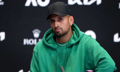 Kyrgios punge Sinner: "Doping? Pensate che non sapesse nulla?"