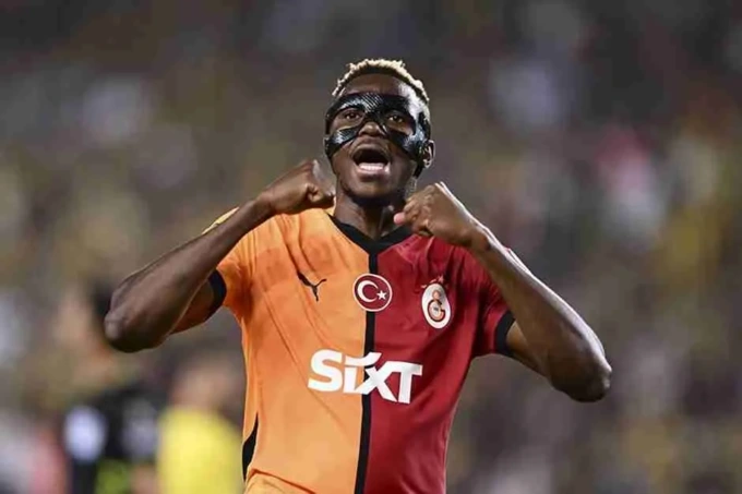 Osimhen-Gala, lunedì la firma. Al Napoli 75 mln di euro