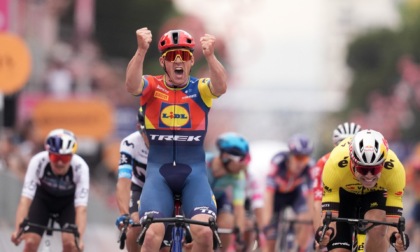 A Tirana la prima cronometro del Giro dopo il successo di Pedersen