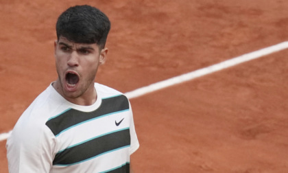 Alcaraz supera Shelton e vola ai quarti con Tommy Paul