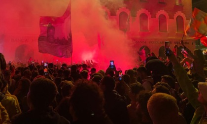 La Cremonese torna in Serie A! 3-2 allo Spezia e promozione
