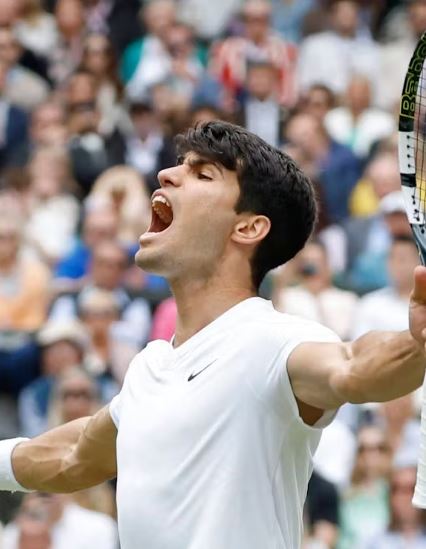Alcaraz vola in finale: battuto Fritz in quattro set
