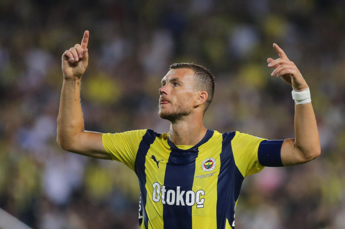 Bologna, Dzeko nome caldo per l’attacco