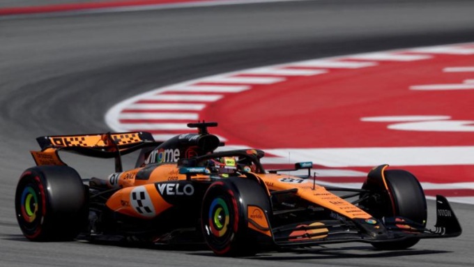 La McLaren domina con Piastri e Norris, terzo Leclerc
