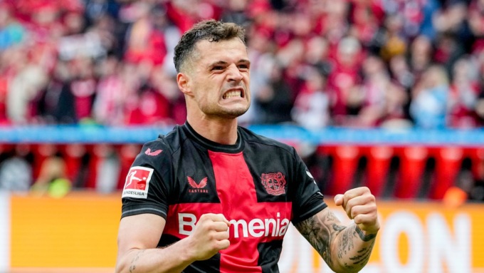 Milan e Inter, niente Xhaka: lo svizzero andrà al Sunderland