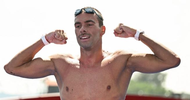 Grande Paltrinieri: medaglia d’argento con il dito rotto