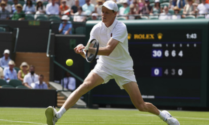 Sinner supera Djokovic 3-0: sarà finale contro Alcaraz!