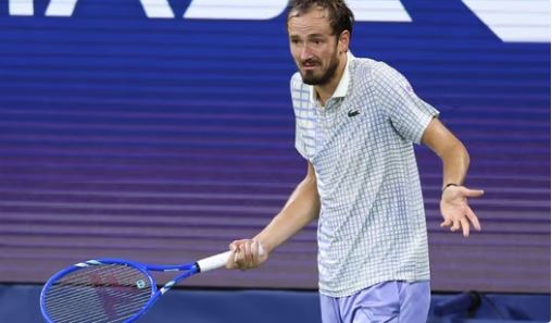 Stangata Medvedev: 100.000 dollari per il raptus allo Us Open