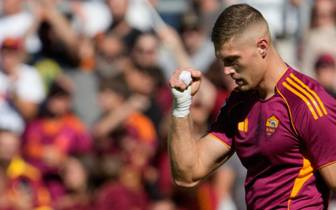 La Roma batte anche il Parma e aggancia il Napoli in vetta