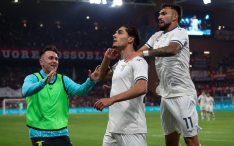 La Lazio respira: 3-0 al Genoa, Sarri può sorridere