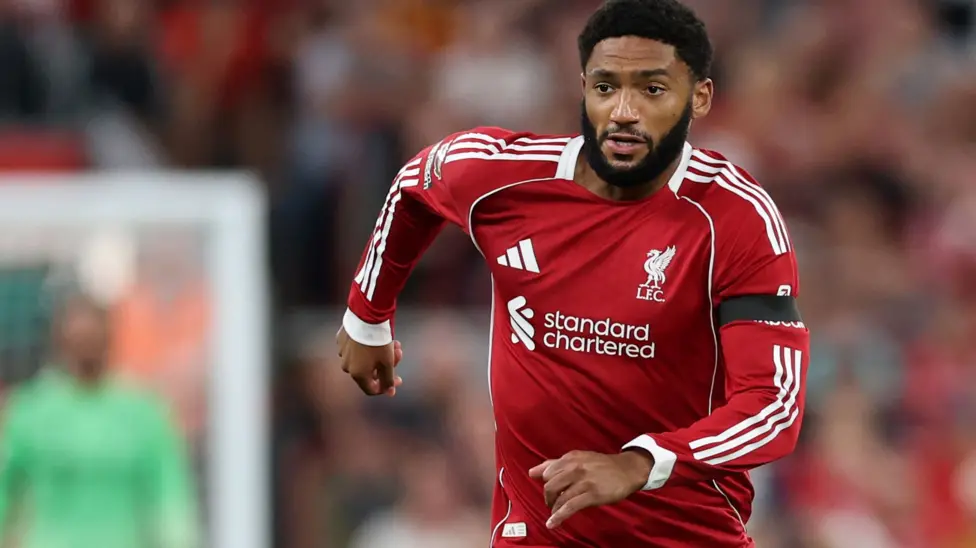 Milan, per la difesa occhi su Joe Gomez e Gila