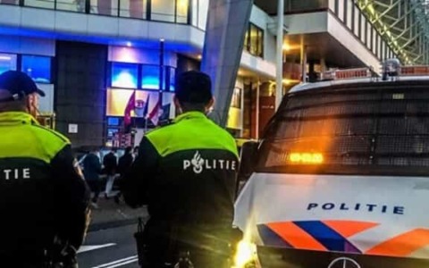 180 tifosi del Napoli prima arrestati e poi espulsi dall’Olanda