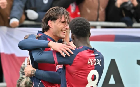 Cagliari-Genoa, gol e spettacolo: in Sardegna è pari pirotecnico