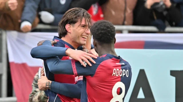 Cagliari-Genoa, gol e spettacolo: in Sardegna è pari pirotecnico