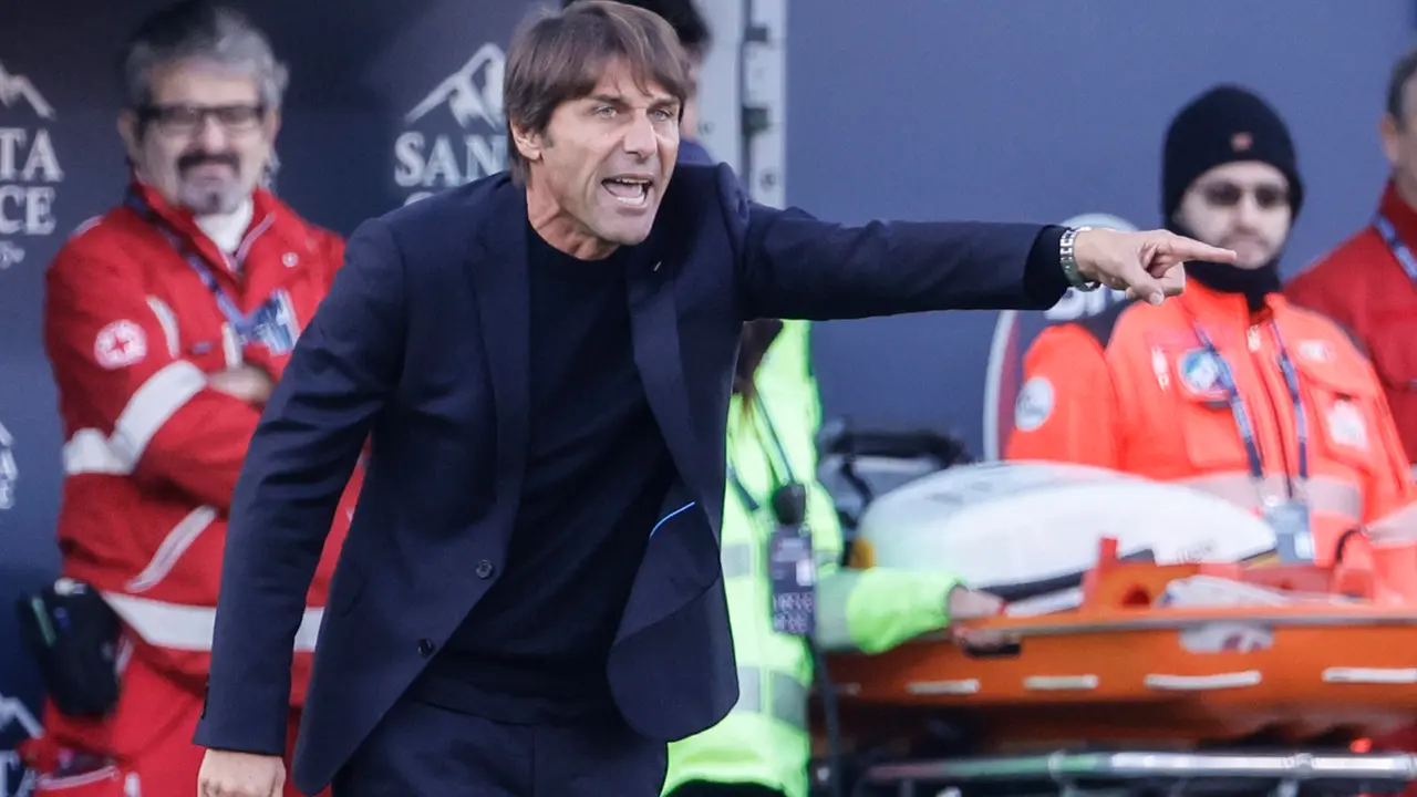 Napoli, tra tensioni e malumori: Conte al centro del dibattito
