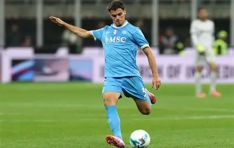 Napoli, infortunio per Gutierrez: salta il Qarabag, Roma a rischio