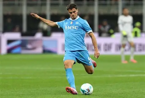 Napoli, infortunio per Gutierrez: salta il Qarabag, Roma a rischio