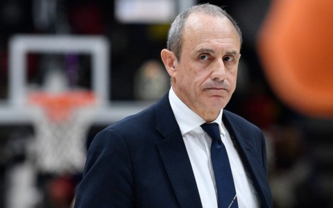 Olimpia Milano: Messina si è dimesso, Poeta nuovo allenatore