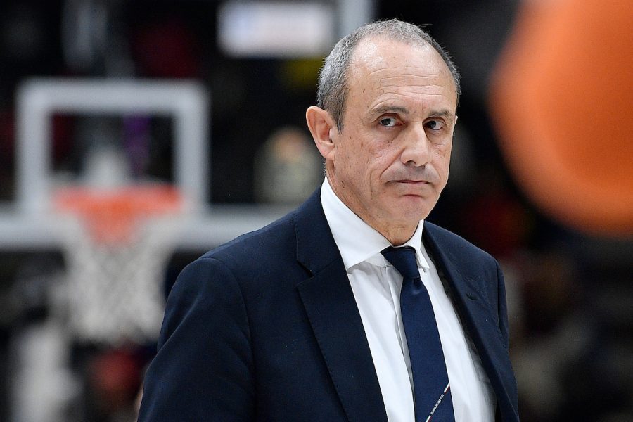 Olimpia Milano: Messina si è dimesso, Poeta nuovo allenatore