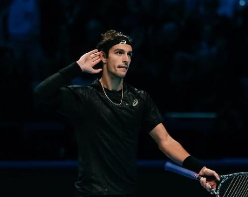 Musetti sfida Alcaraz, Sinner spettatore interessato