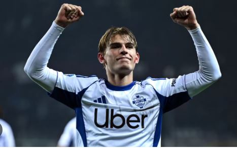 Baturina e Paz show: il Como di Fabregas travolge la Lazio