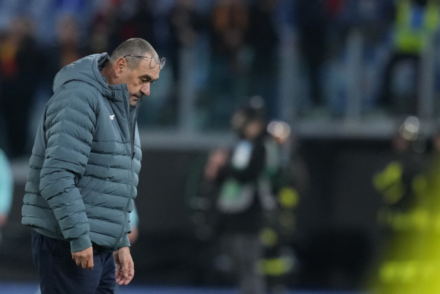 Sarri amaro: “Resto per rispetto dei tifosi”