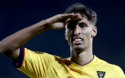 Juventus, caccia al difensore: piace Tiago Gabriel del Lecce