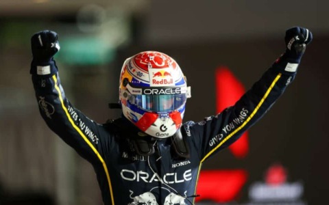 Verstappen vince in Qatar, il Mondiale di F1 si deciderà all’ultima gara