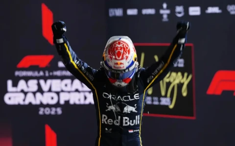 Verstappen domina a Las Vegas: il Mondiale si riapre