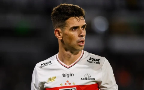 Malore in campo per Oscar: problemi cardiaci