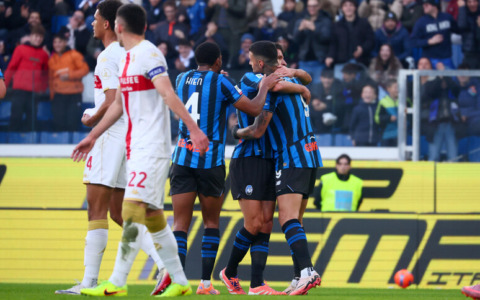 Atalanta travolgente: 4-0 al Genoa e quarti con la Juve conquistati