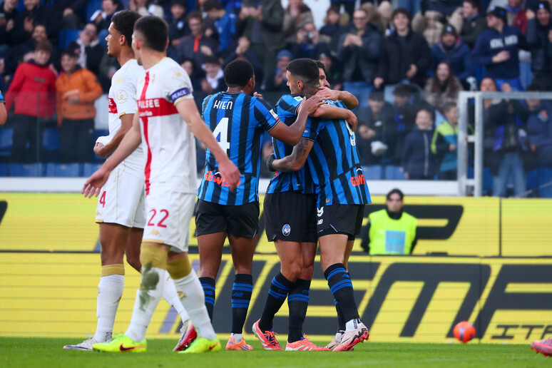 Atalanta travolgente: 4-0 al Genoa e quarti con la Juve conquistati