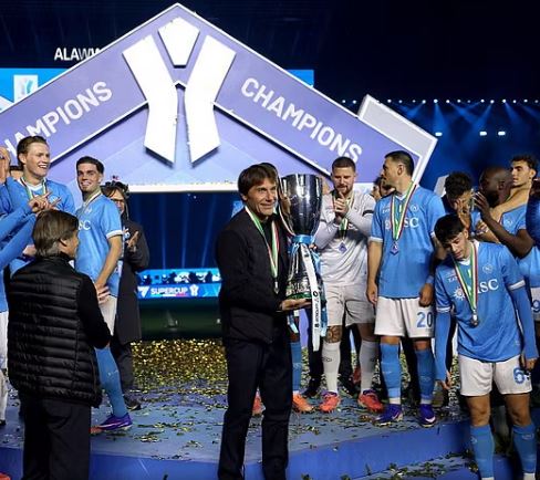 Napoli, Conte: “Volevamo regalarci questo trofeo”