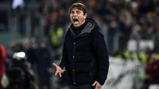 Napoli, la crisi è finita: Conte torna in corsa per tutto