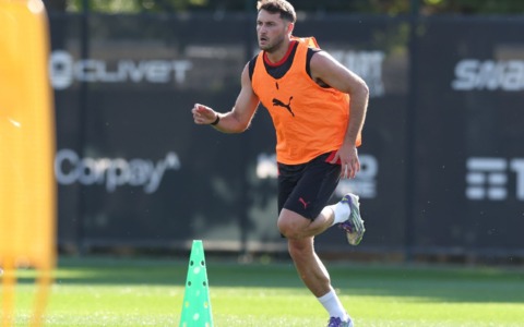 Gimenez accelera la riabilitazione, Leao punta la Supercoppa