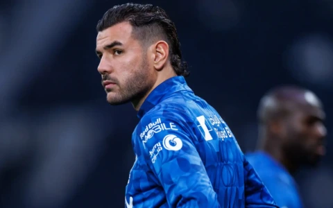 Theo Hernandez rompe il silenzio: “Non volevo lasciare il Milan”