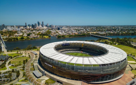 Milan-Como, dietrofront: niente Perth, si giocherà a San Siro