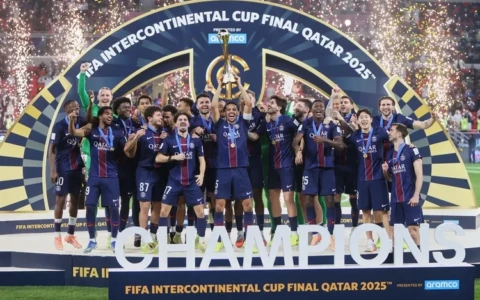 Il PSG entra nella storia conquistando sei trofei in un anno solare