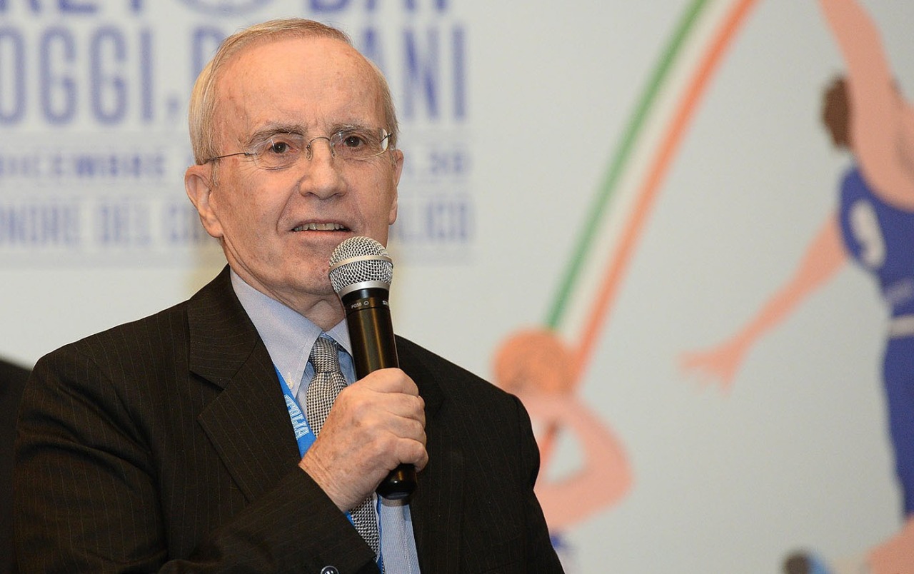 Dan Peterson compie 90 anni