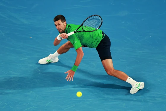Djokovic avanza al secondo turno, Auger-Aliassime si ritira