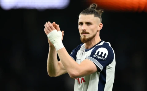 Lesione per Hermoso, la Roma torna su Dragusin