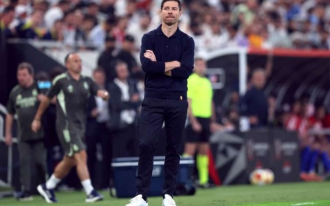 Il Real Madrid esonera Xabi Alonso, al suo posto Arbeloa