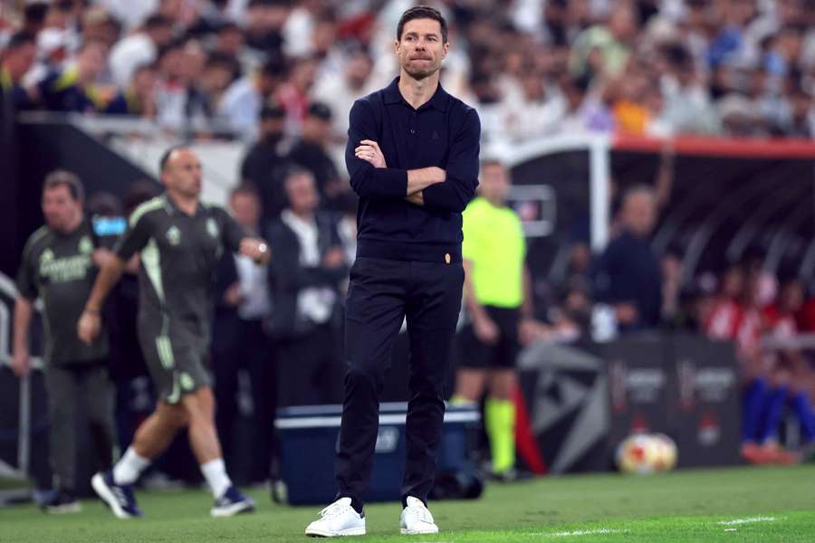 Il Real Madrid esonera Xabi Alonso, al suo posto Arbeloa