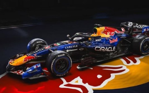 Verstappen: “Ci vorrà tempo per adattarsi alle nuove macchine”