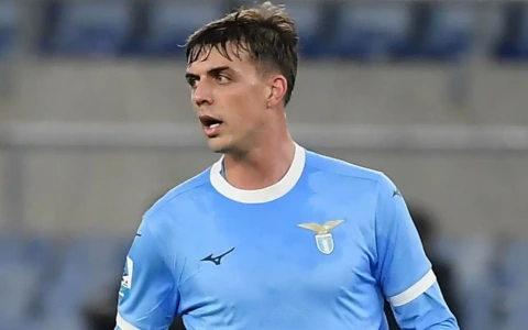 Lazio, casting aperto per il numero 9: Sarri sceglie il suo centravanti
